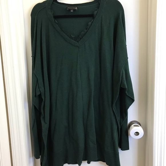 Ryan Wythe Dark Green Exposed Seem Sweater - Picture 1 of 5